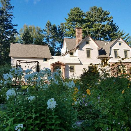 Pinehurst Inn Bed & Breakfast ベイフィールド エクステリア 写真