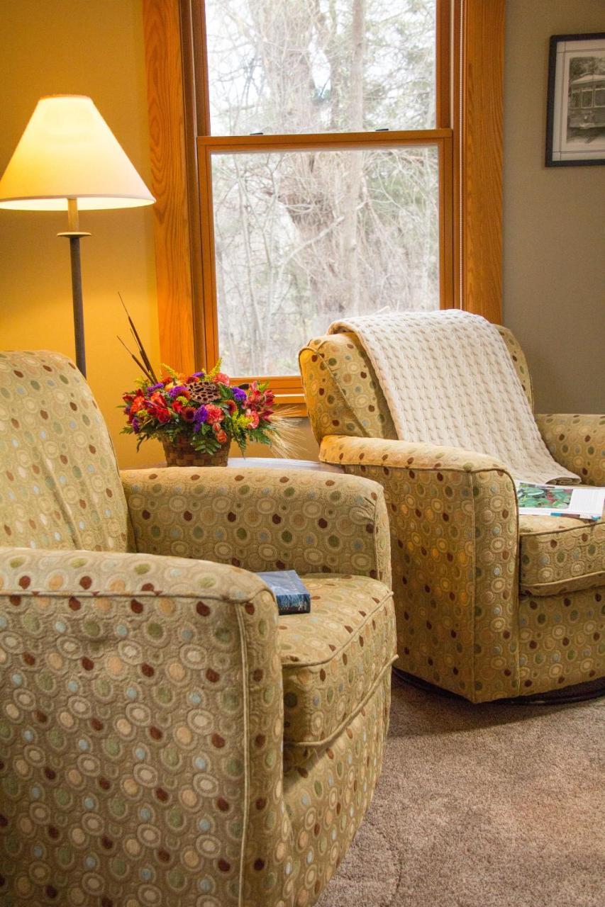 Pinehurst Inn Bed & Breakfast ベイフィールド エクステリア 写真