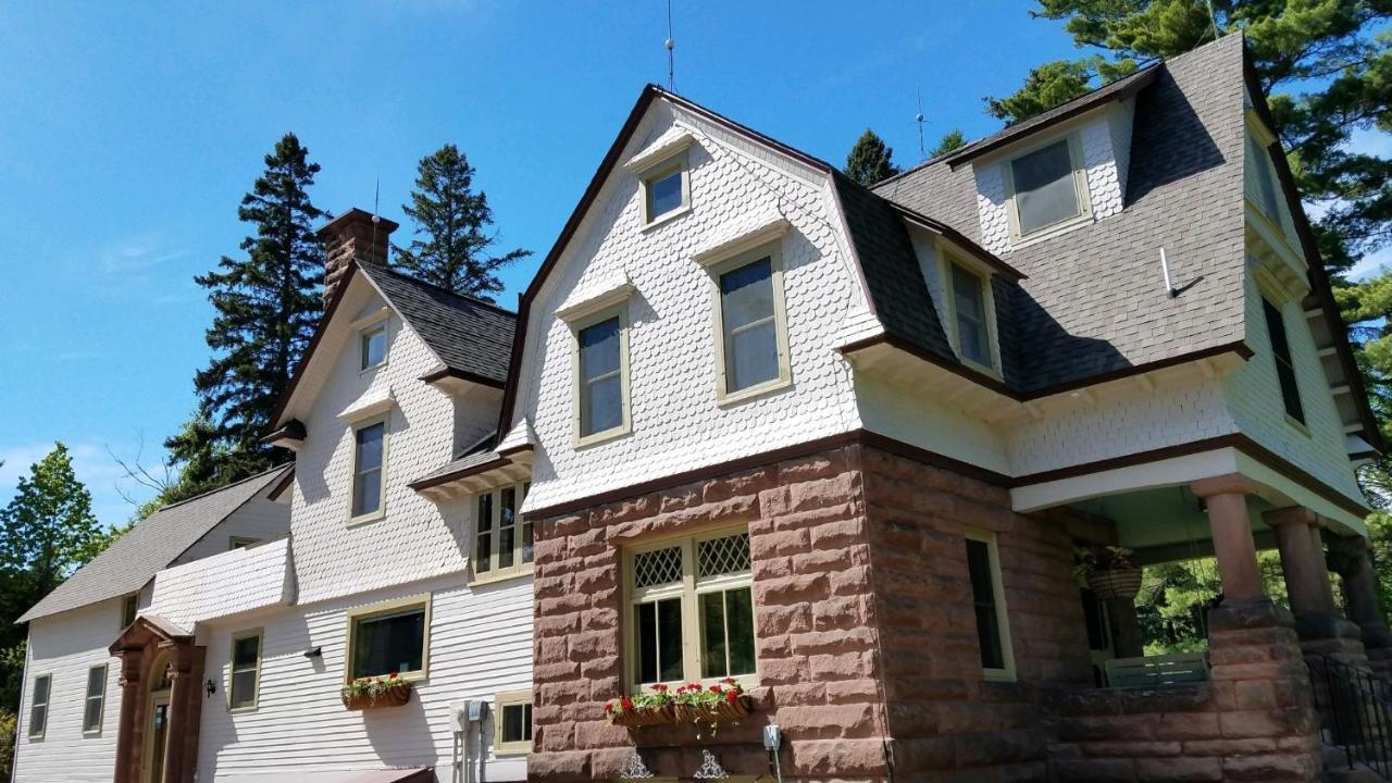 Pinehurst Inn Bed & Breakfast ベイフィールド エクステリア 写真