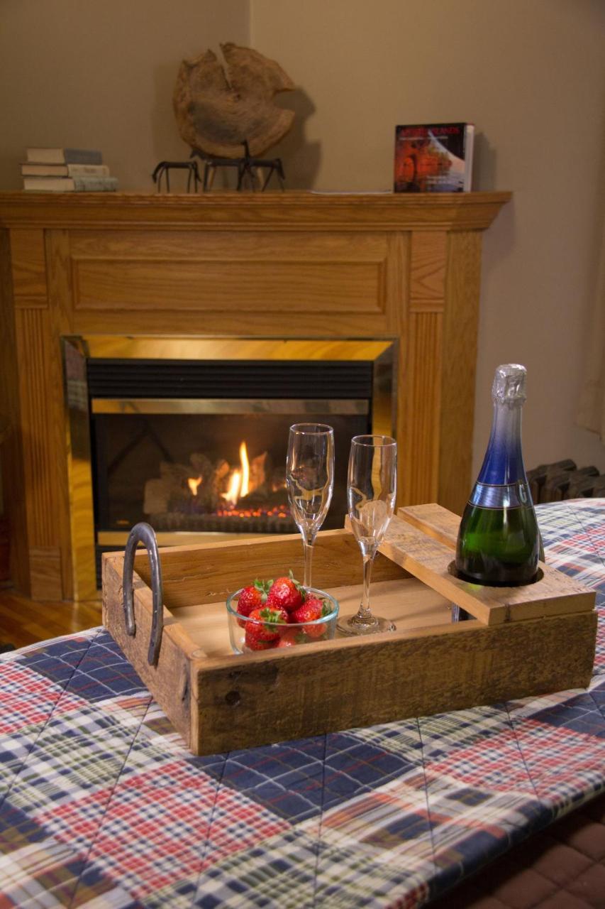 Pinehurst Inn Bed & Breakfast ベイフィールド エクステリア 写真